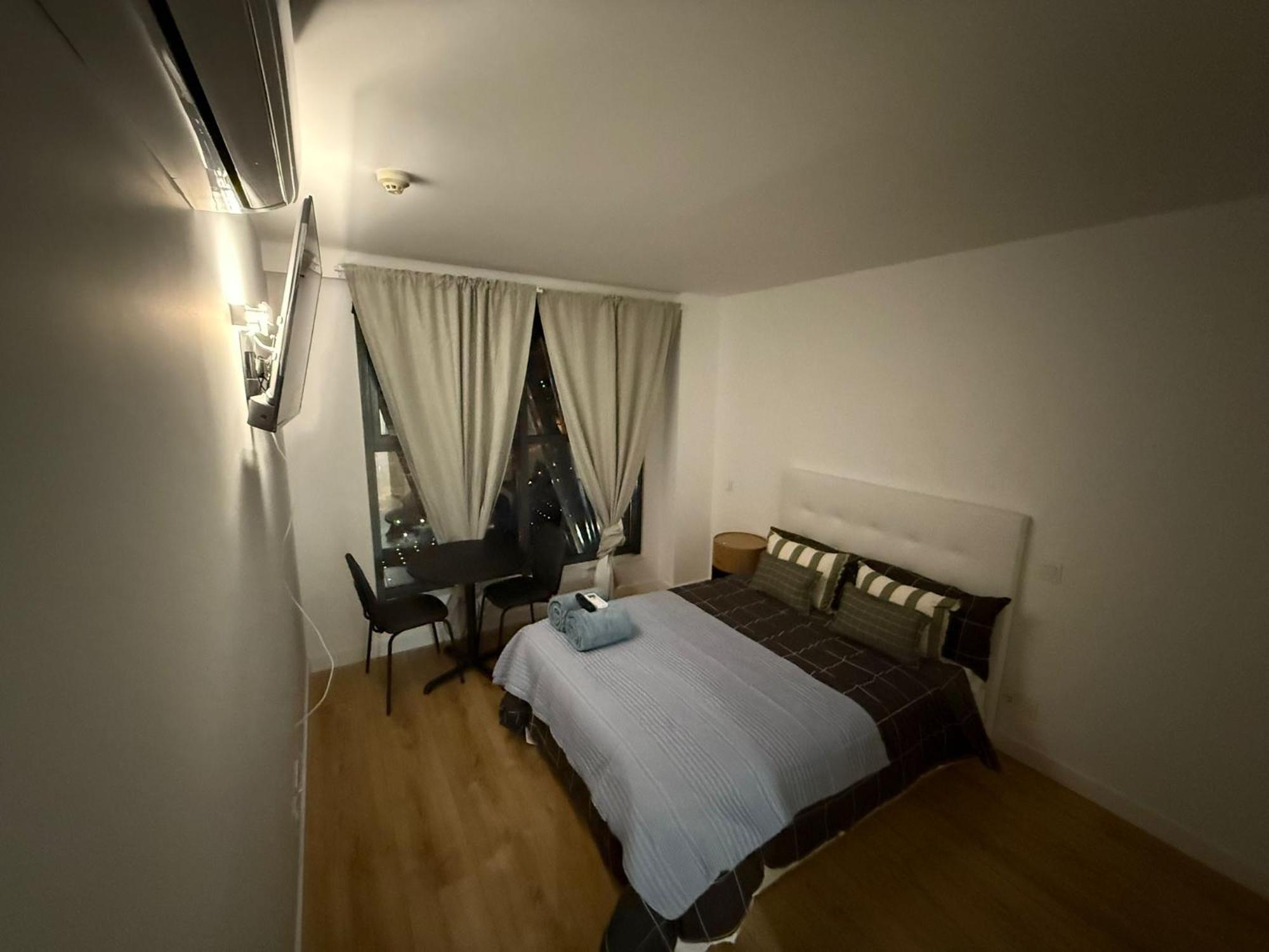 To Room Madrid Castellana Luaran gambar